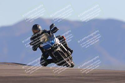 media/Nov-06-2023-Moto Forza (Mon) [[ce023d0744]]/3-Intermediate Group/Session 5 (Turn 9)/